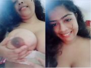 Sexy Indian Girl Shows Her Big Boobs